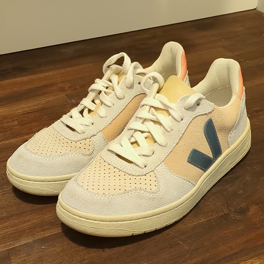 Veja V-10 Sneakers